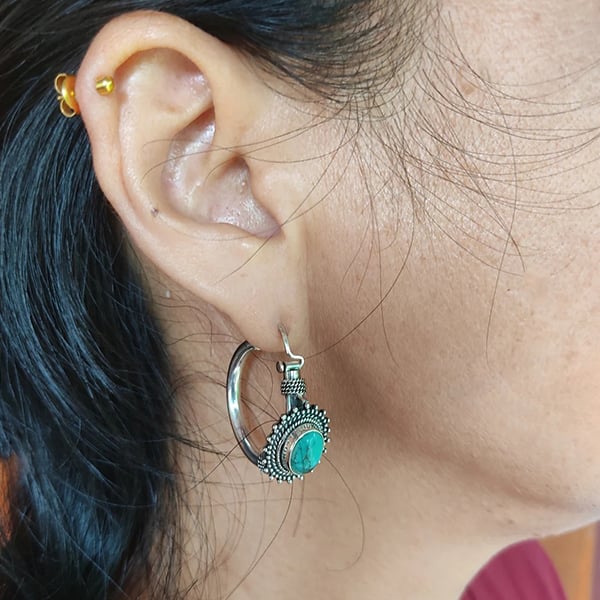 Oval turquoise earrings