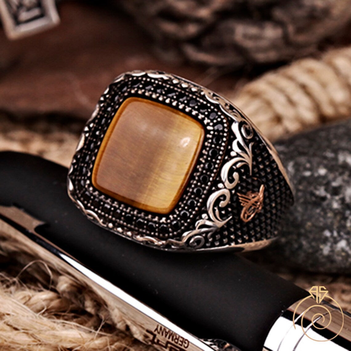 Tiger eye stone fashion and generous ring