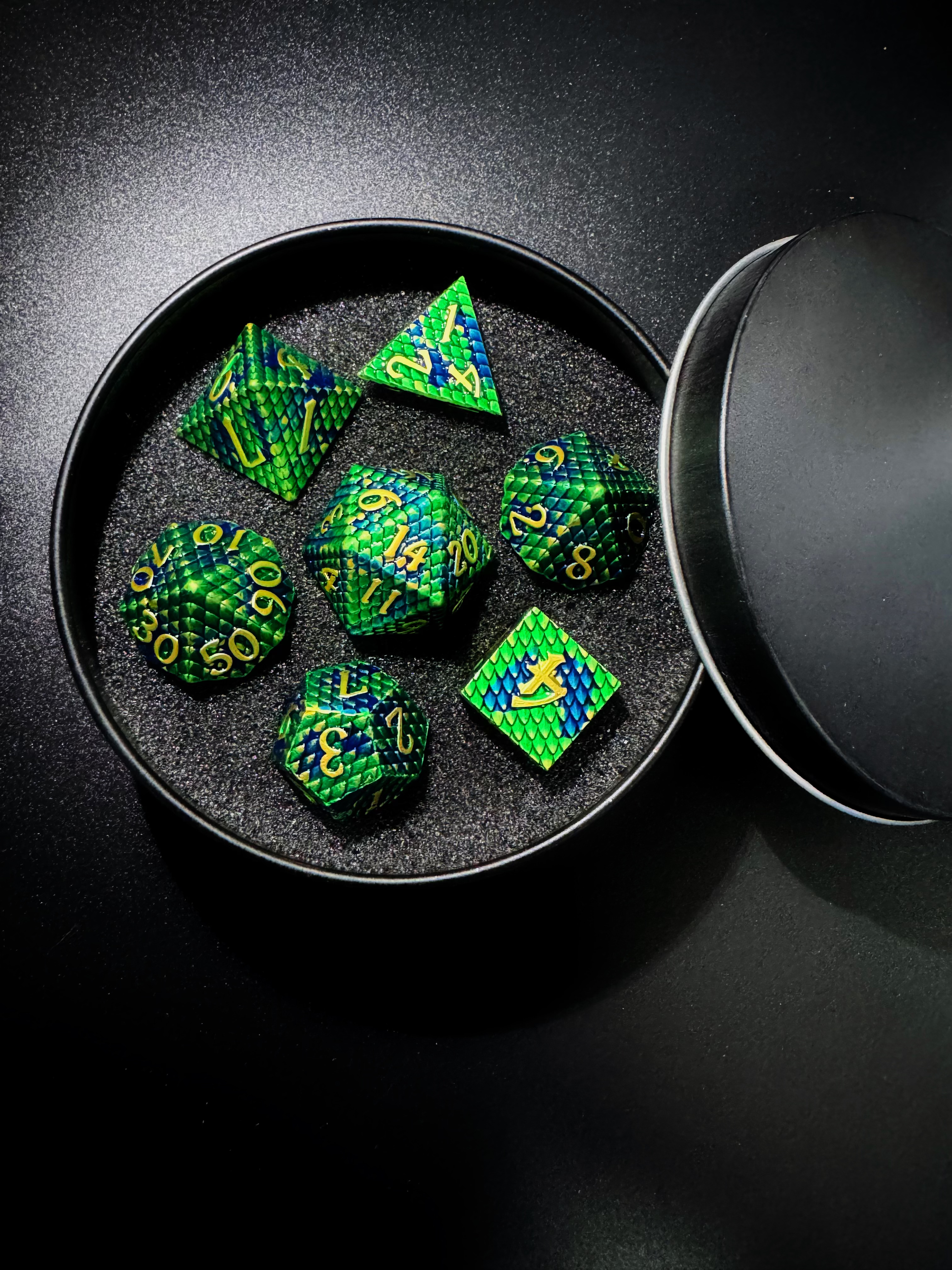 Metal Green Dragon Dice Set [With Dark Iron Gift Box]