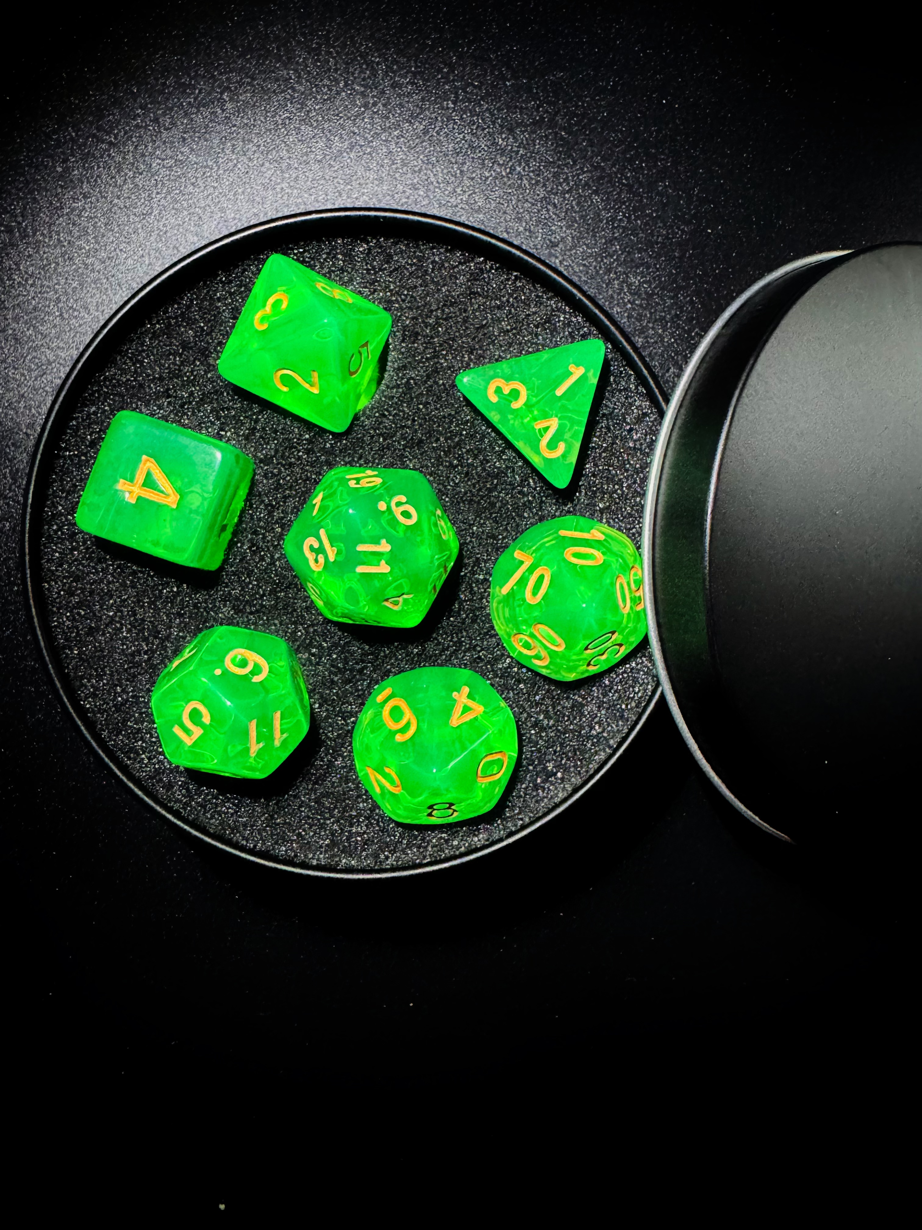 Lime Dice Set [With Dark Iron Gift Box]