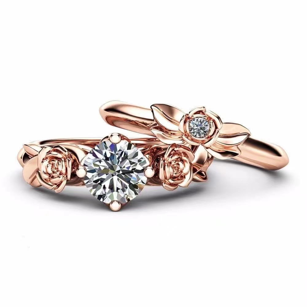 Luxurious Floral Design Moissanite Engagement Ring Set