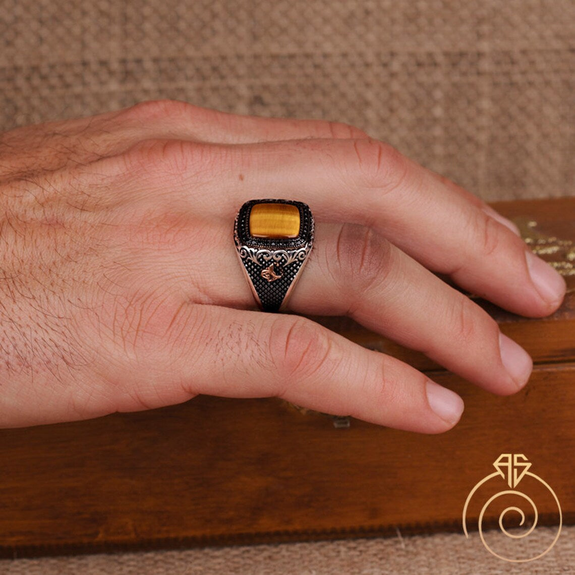 Tiger eye stone fashion and generous ring