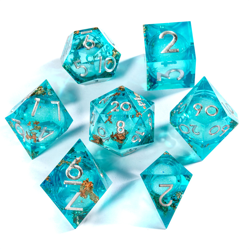 LIQUID CORE DICE SET 8