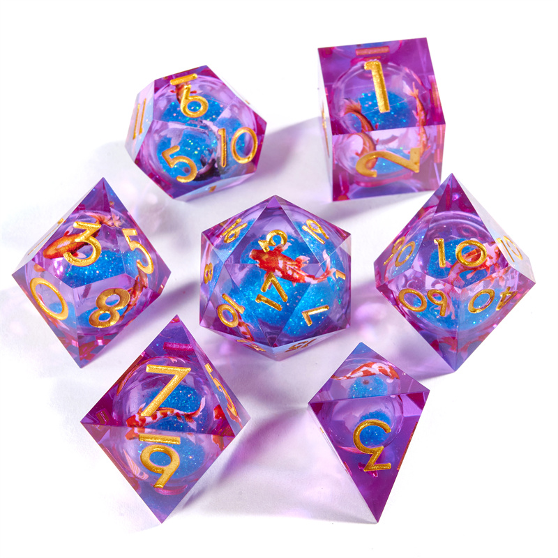 LIQUID CORE DICE SET 17