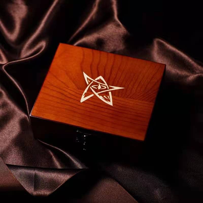 Retro Wood DnD Dice Box