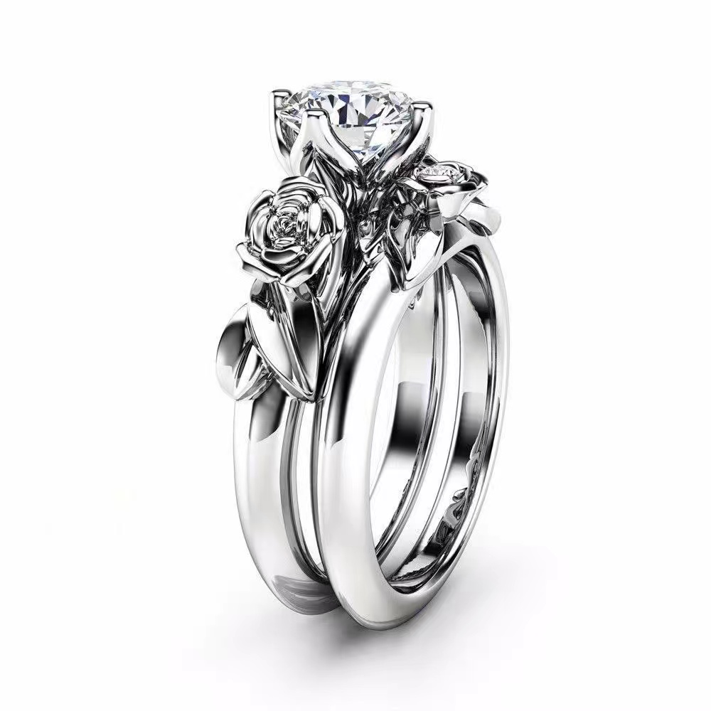 Luxurious Floral Design Moissanite Engagement Ring Set