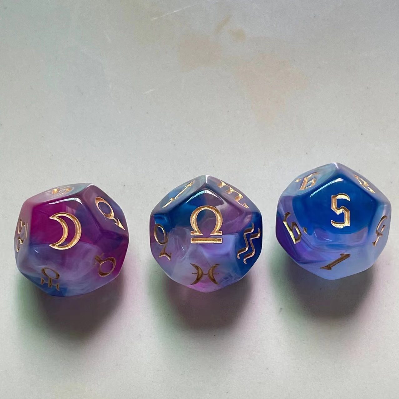 3Pcs  12-Sided Rune Dice Love Destiny Dice for Divination Astrology Tarot Cards