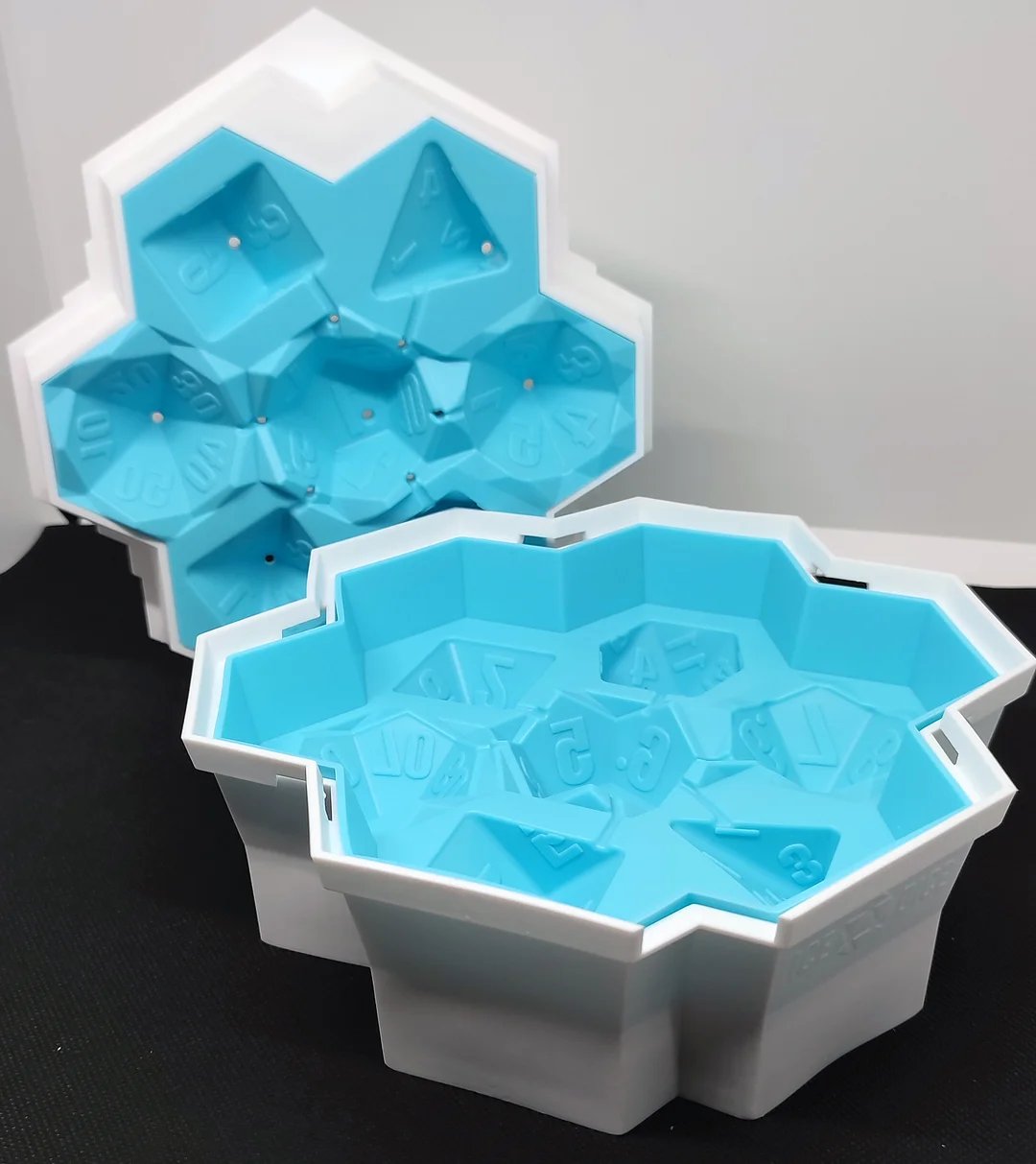 POLYHEDRAL ICE DICE CUBE TRAY