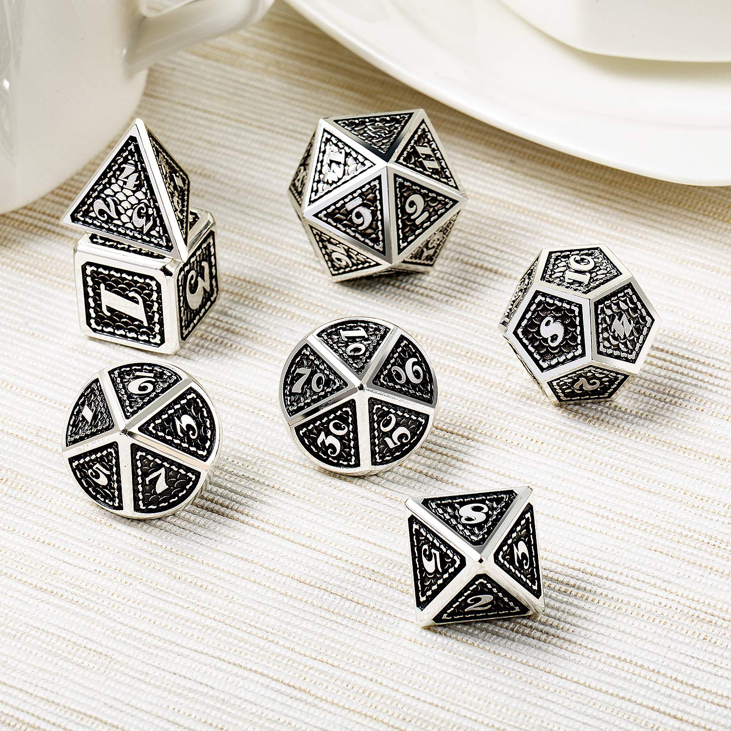 Dragon Scale 7 PCS Polyhedral Metal Dice Set(Black with Silver Edge)