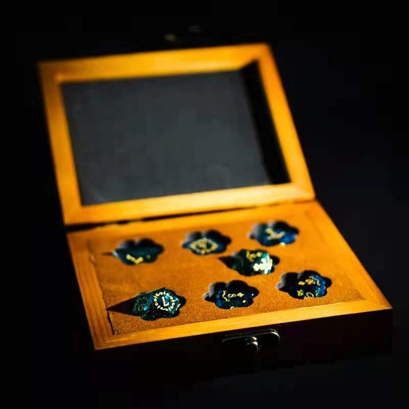 Retro Wood DnD Dice Box