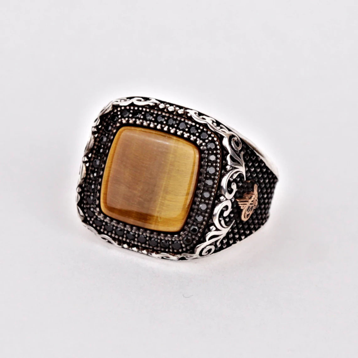 Tiger eye stone fashion and generous ring