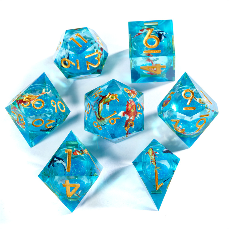 LIQUID CORE DICE SET 6