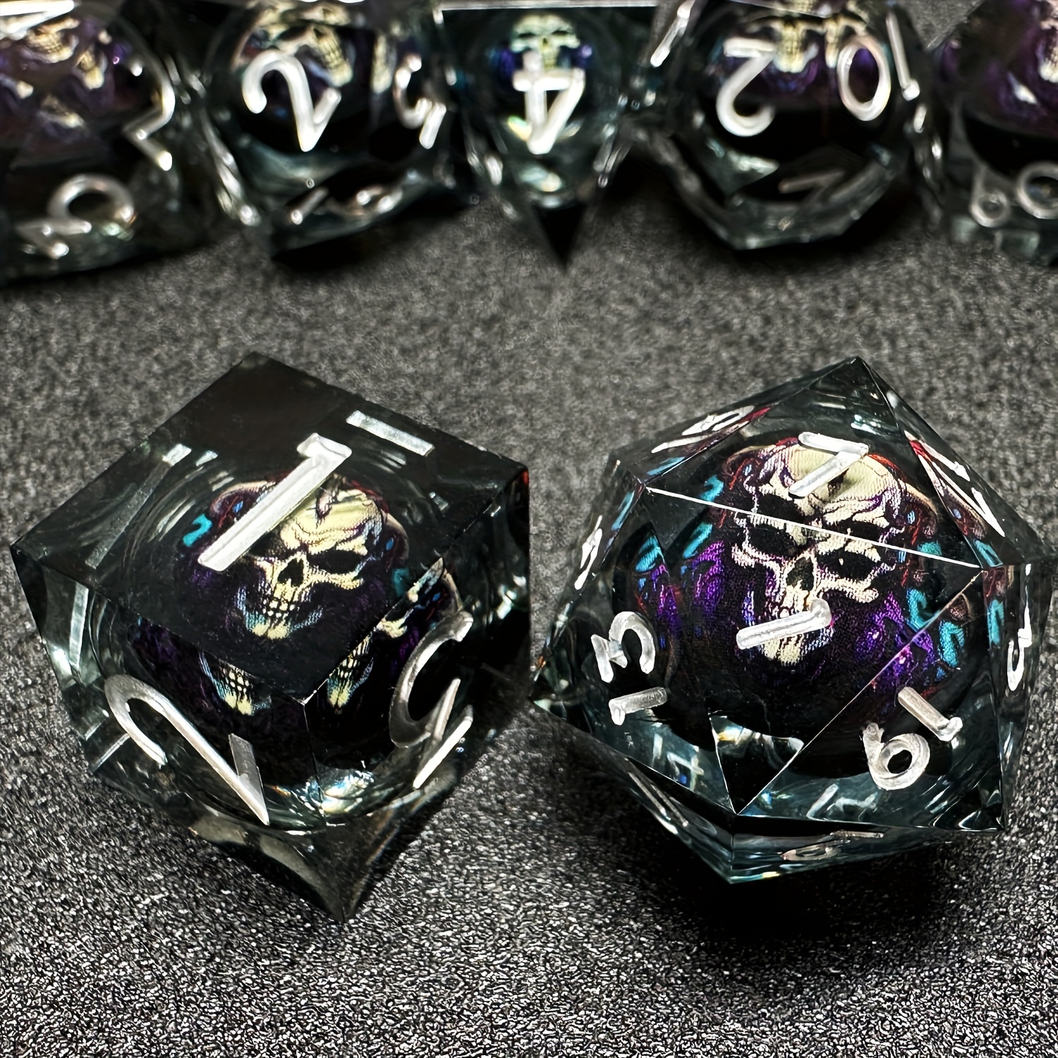 Skull☠️Liquid Core 7pc DnD Dice Set