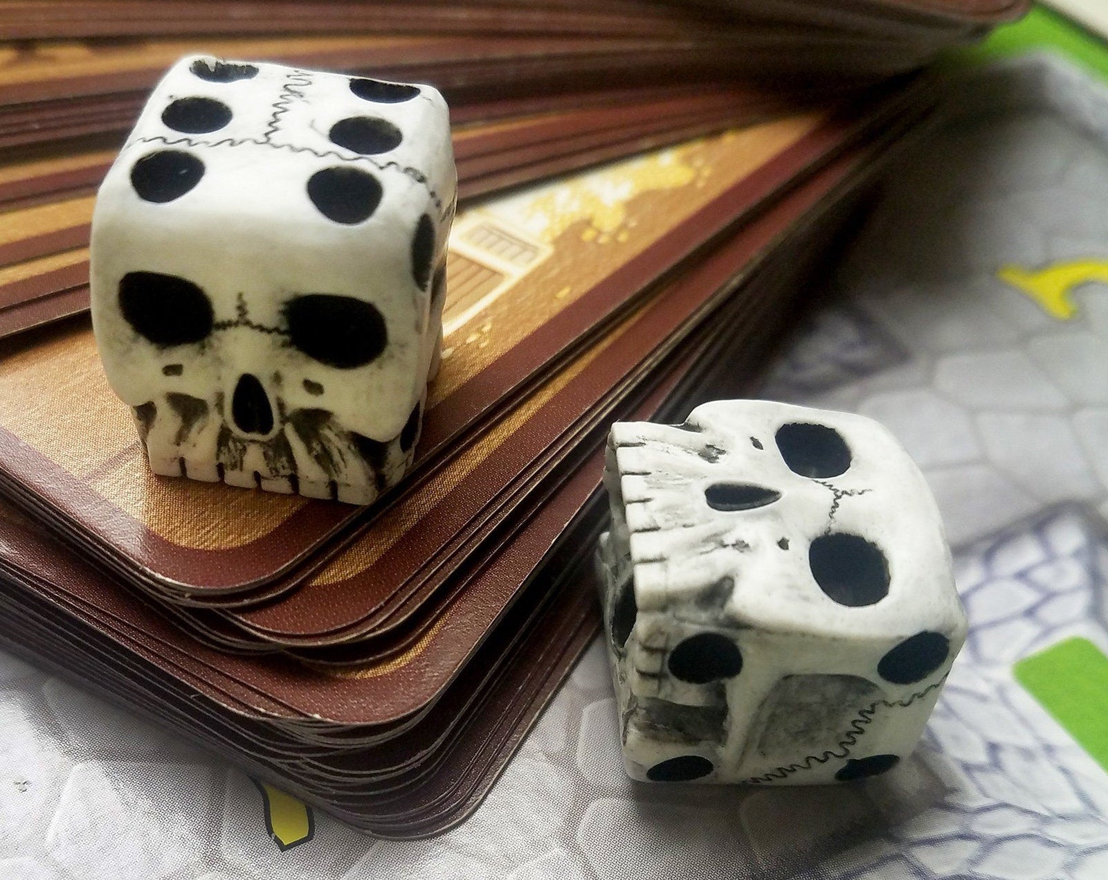 Skull Dice Pair - 6 Sided D6 DnD Bone Unique Custom D&D Gamer RPG