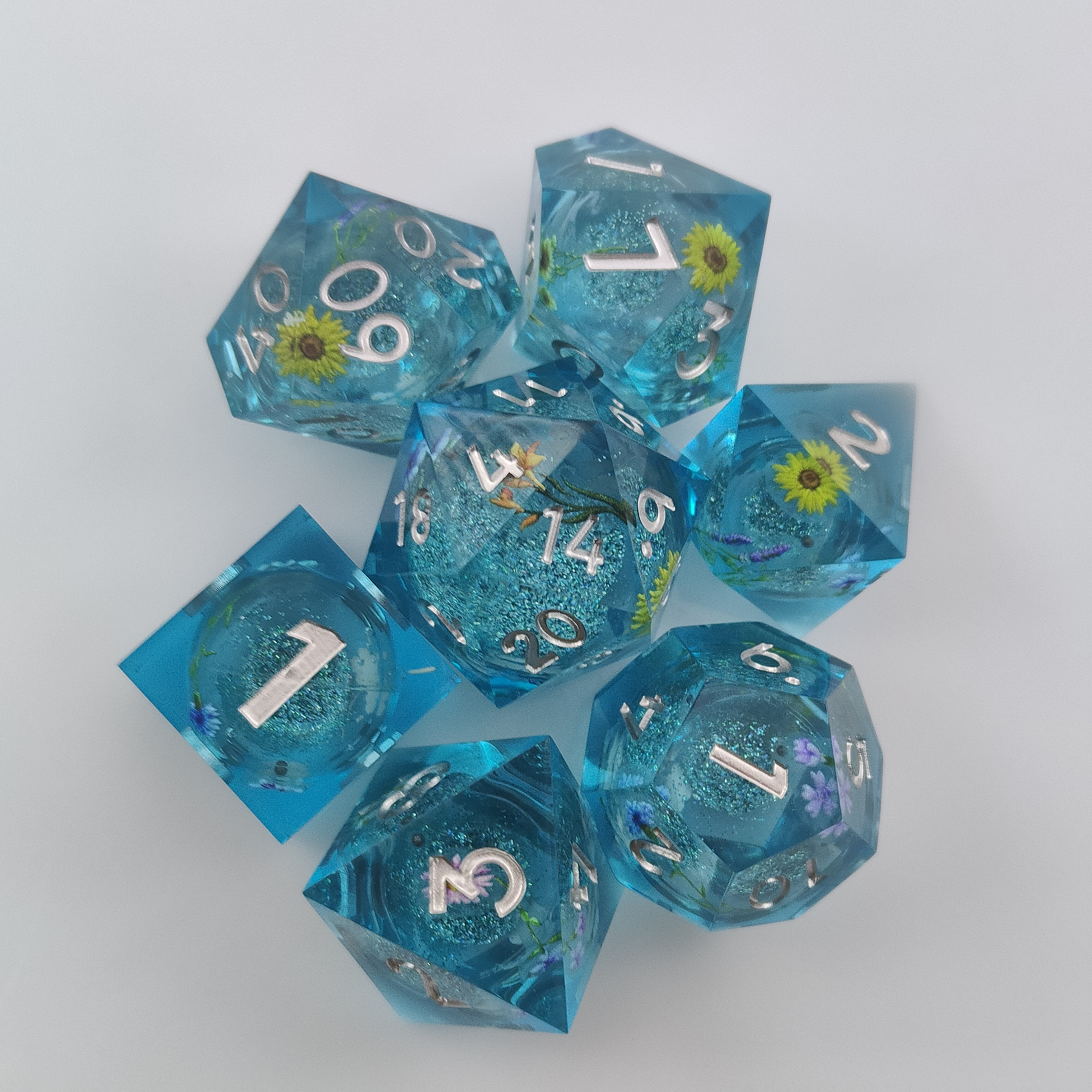 Flower Resin Quicksand Dice Liquid Core