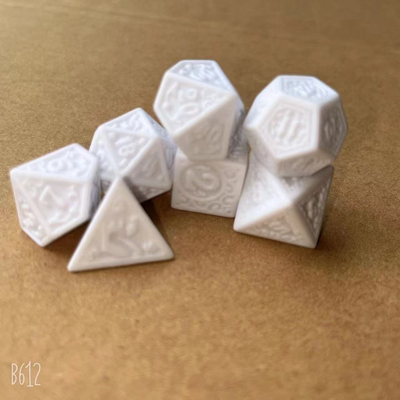 New retro hollow number pattern dice set