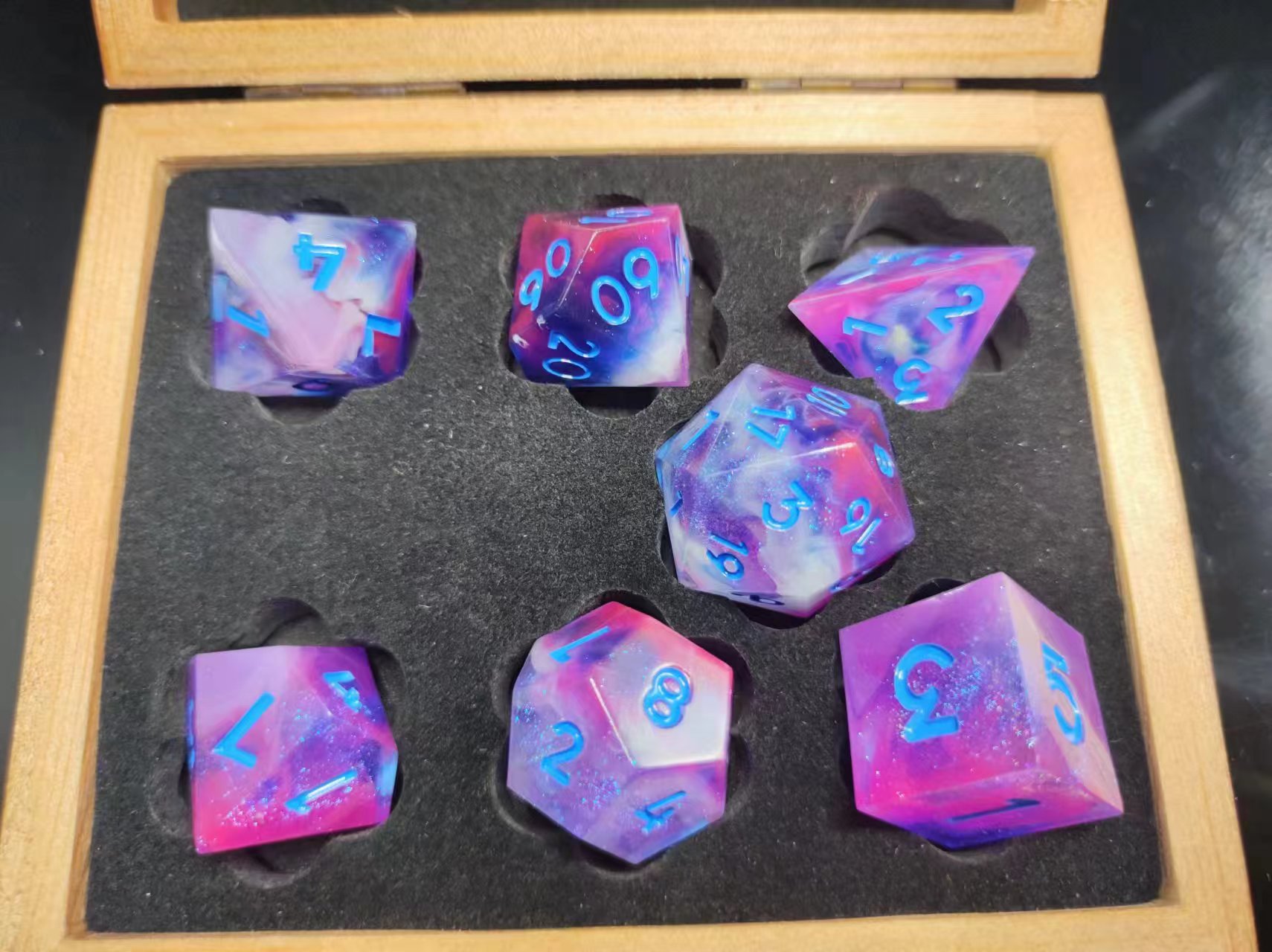 Transparent rainbow resin Dnd dice set