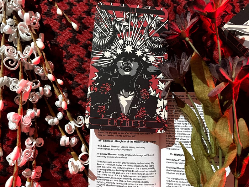 Lost Hollow Tarot Deck