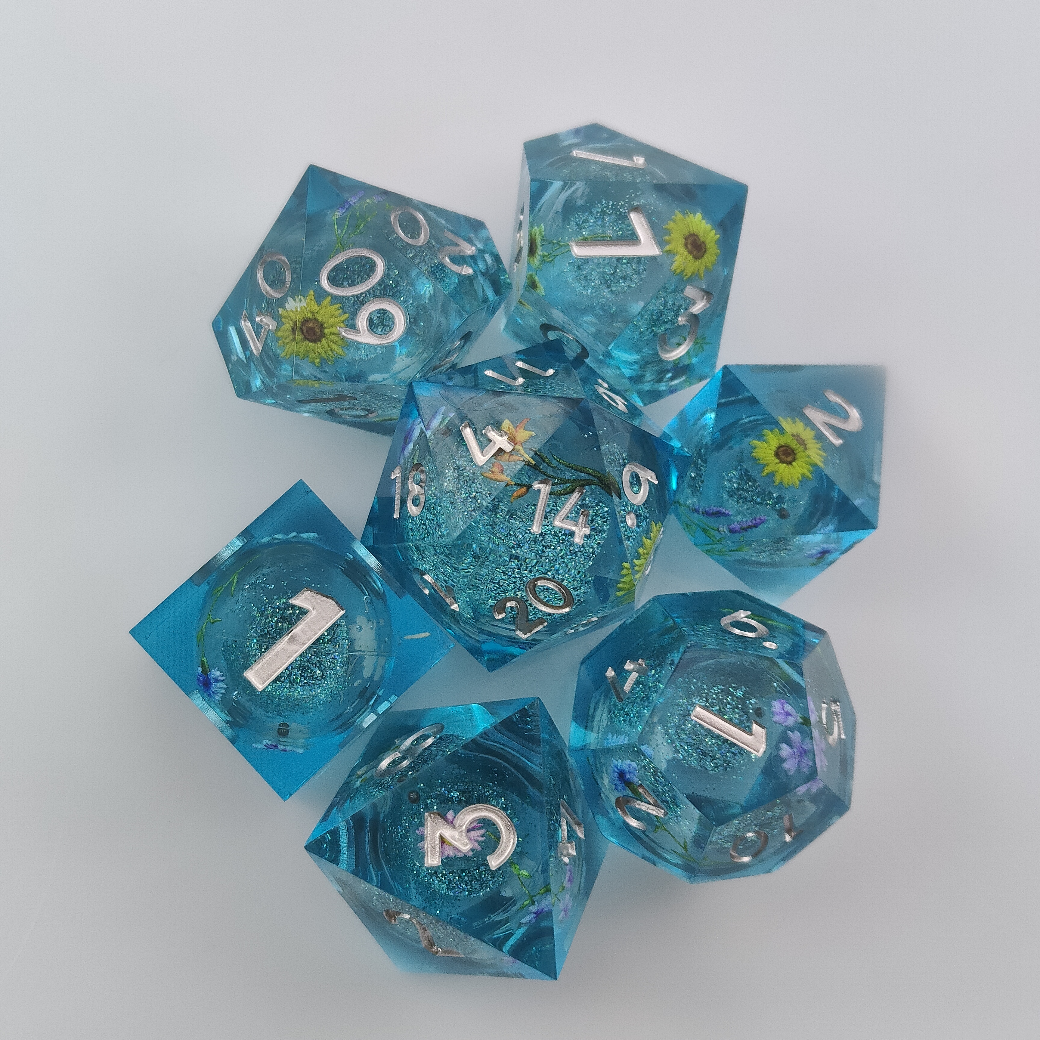 Flower Resin Quicksand Dice Liquid Core