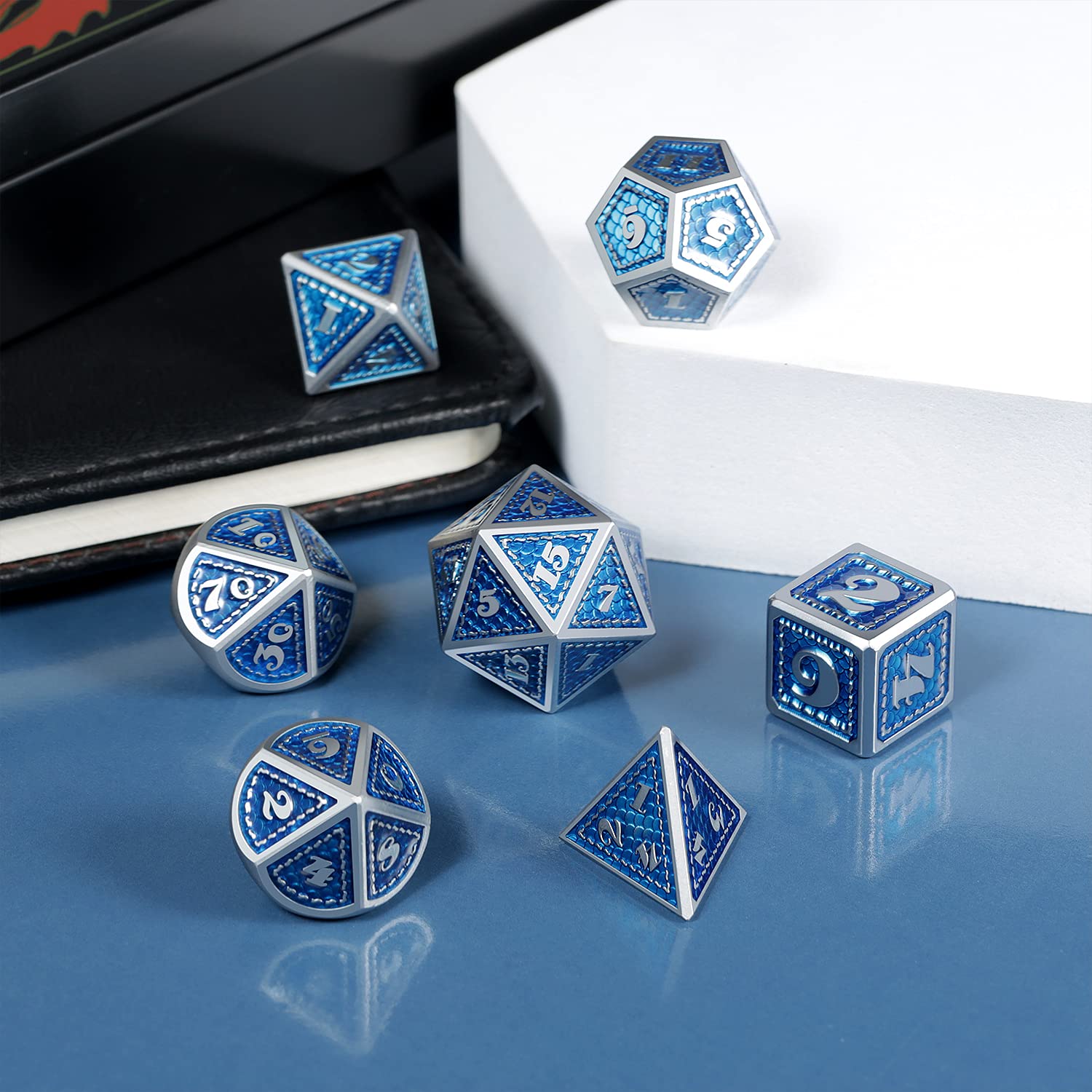 Dragon Scale 7 PCS Polyhedral Metal Dice Set(Blue with Matt Silver Edge)