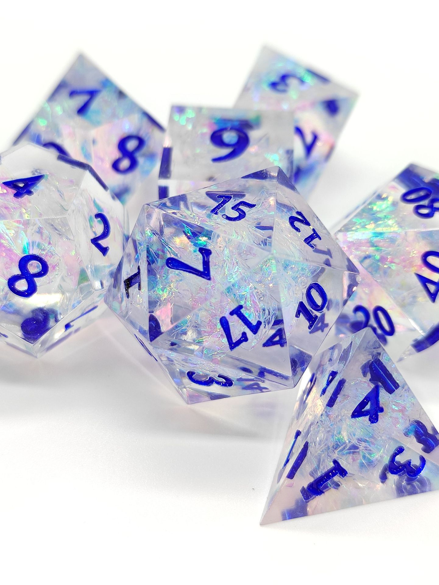 STARSEEKER CRYSTALLINE WHITE SHARP EDGE RESIN DICE SET