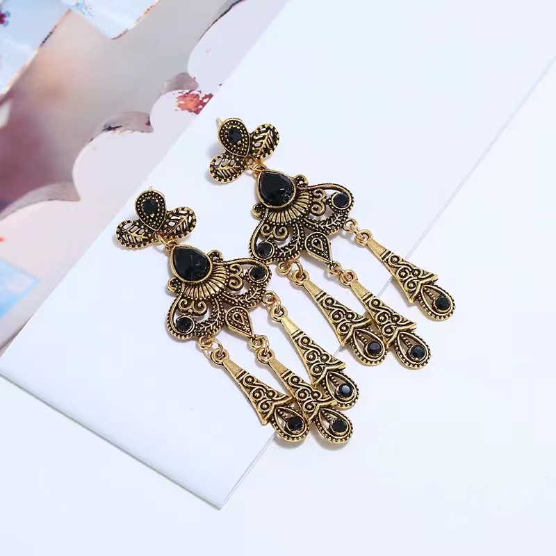 Retro Ethnic Style Hollow Leaf Gem Water Drop Tassel Stud Earrings