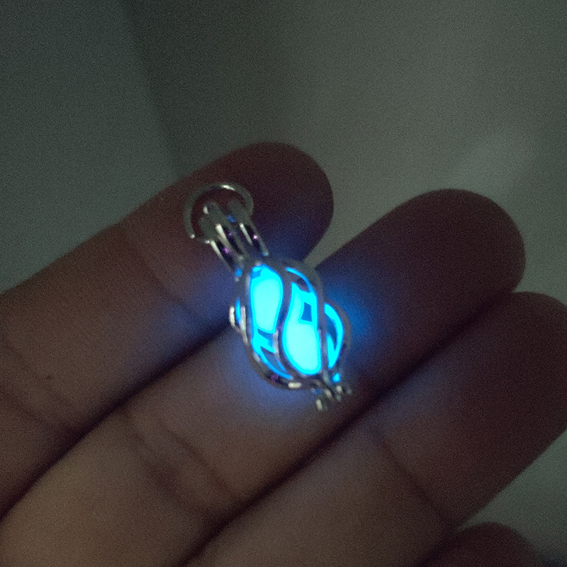 Luminous Cutout Necklace