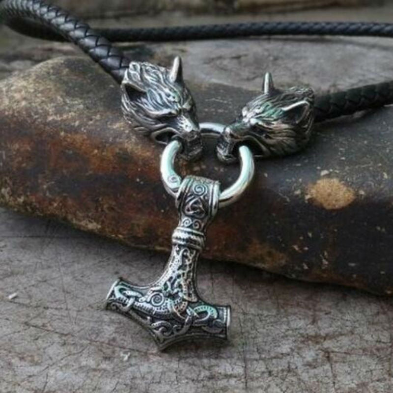 Necklace Weaving Hammer Celtic Wolf Head Necklace
