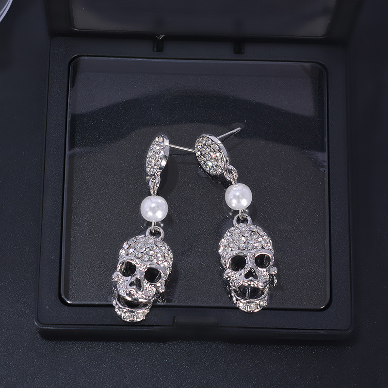 Skull Full Diamond Pearl Stud Earrings