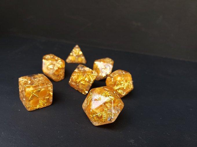 Bee dice