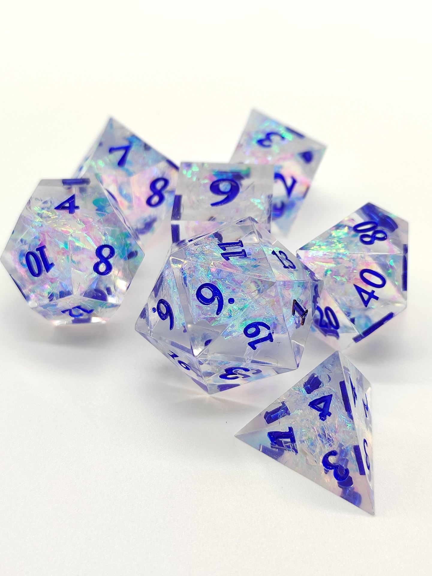 STARSEEKER CRYSTALLINE WHITE SHARP EDGE RESIN DICE SET